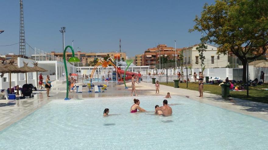 A la venta abonos para las piscinas de verano de Paterna