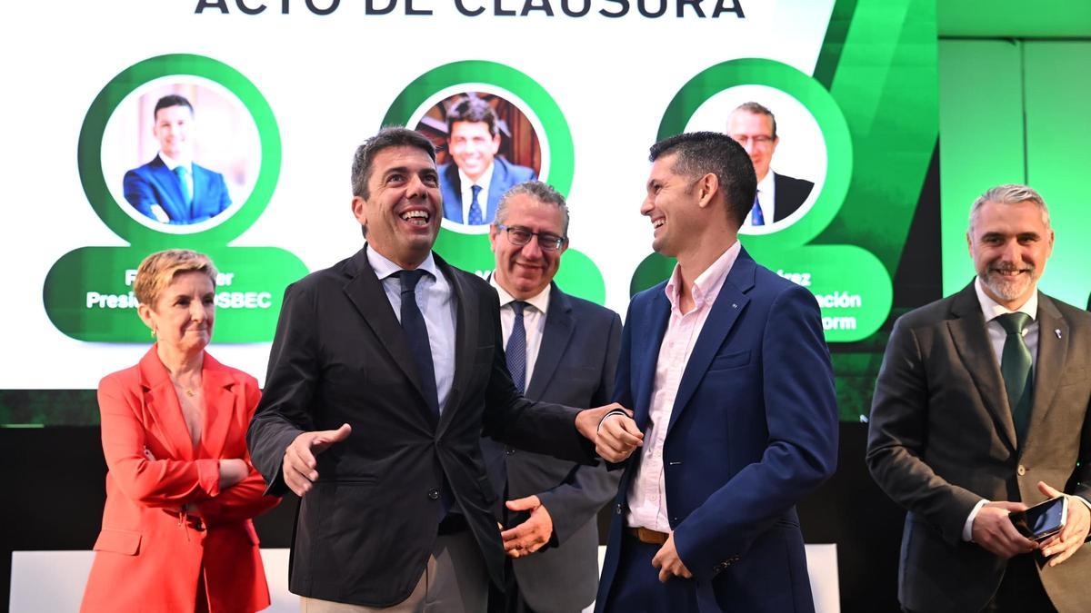 Mazón acude al acto de clausura de la Asamblea General de la patronal hotelera Hosbec en Benidorm