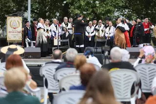 Las fiestas del barrio llenan O Birloque de música
