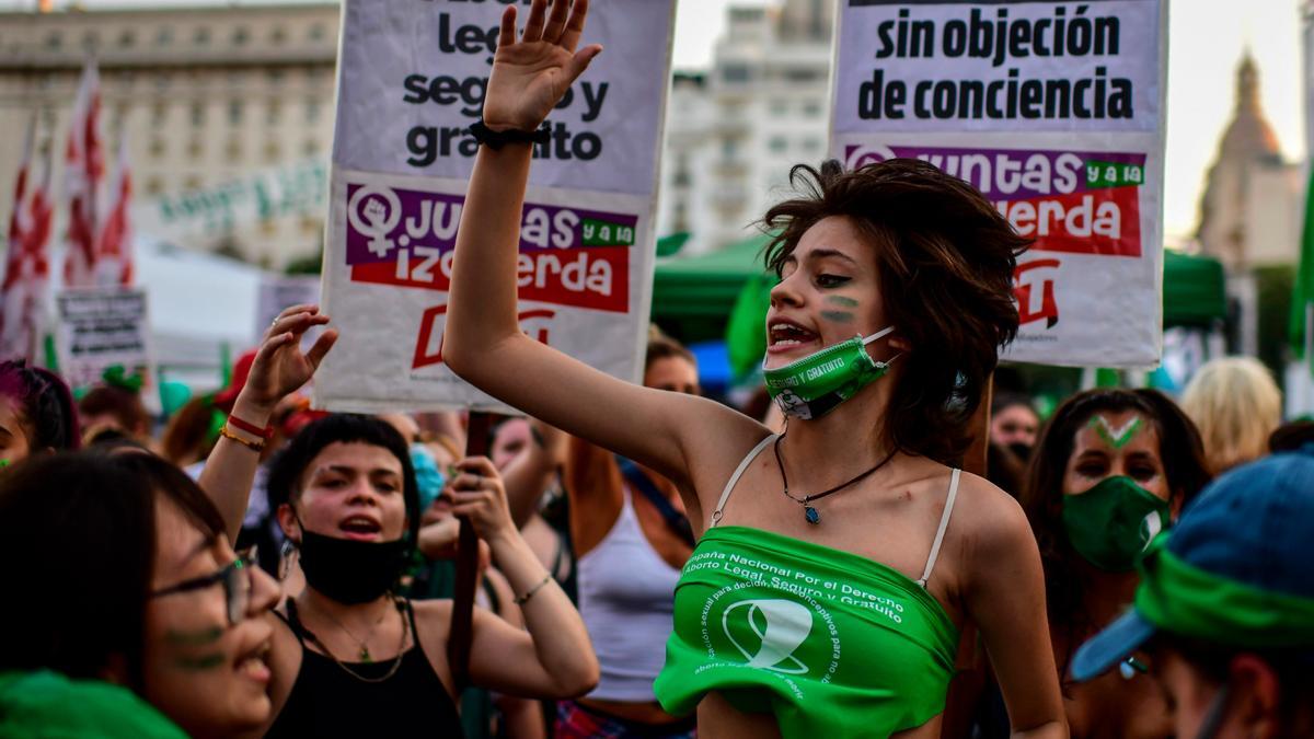 Argentina legaliza el aborto después de una larga lucha feminista
