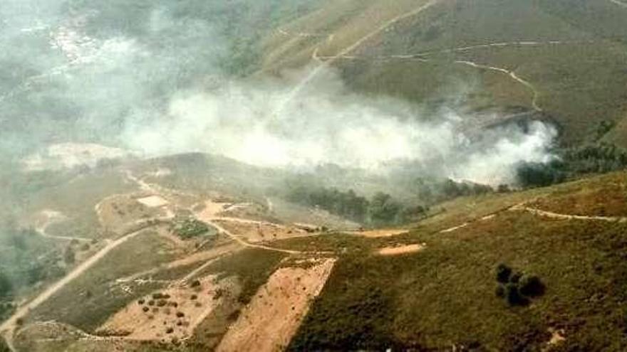 Incendio de ayer en Hermisende.