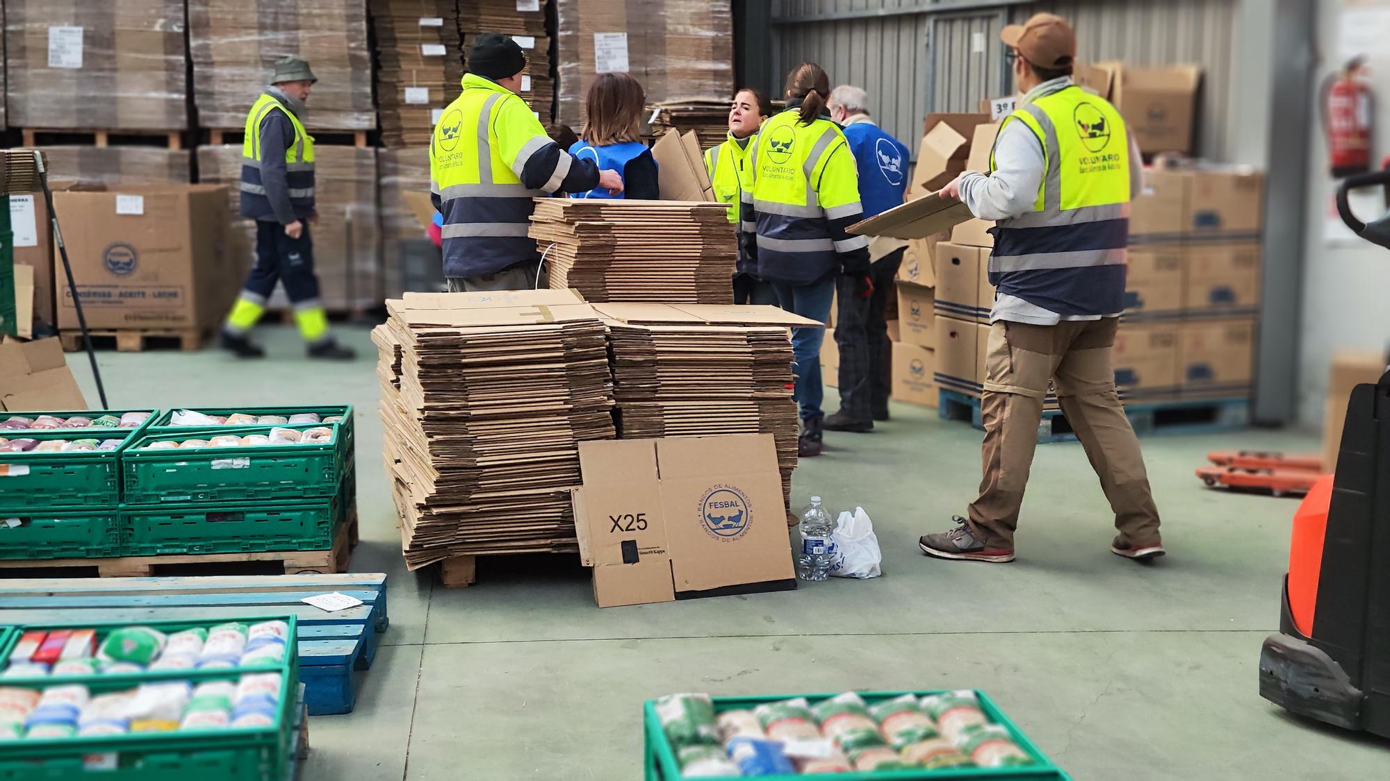 Así se trabaja en el Banco de Alimentos de Asturias.