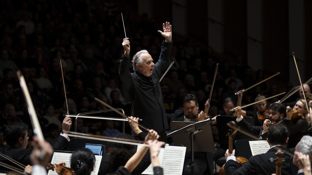 Sir Mark Elder dirige a la Orquestra de la Comunitat Valenciana con la Quinta sinfonía de Mahler en Les Arts.