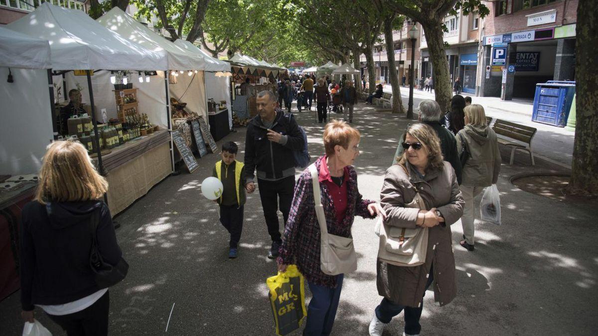 Imatge d&#039;arxiu d&#039;una edició de l&#039;ExpoBages a un tram del Passeig Pere III de Manresa