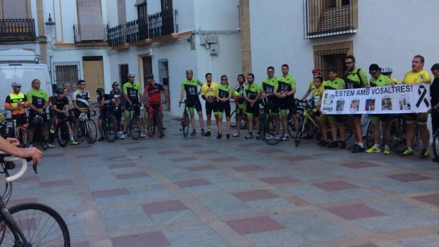 Xàbia recuerda a sus tres ciclistas fallecidos hace un año