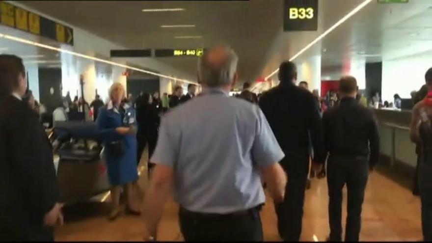 VÍDEO / Desalojado el aeropuerto de Bruselas tras dos explosiones