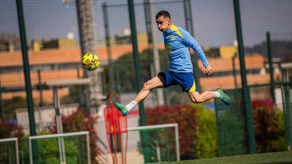 Marc Casadó durante el entreno en la Ciutat Esportiva