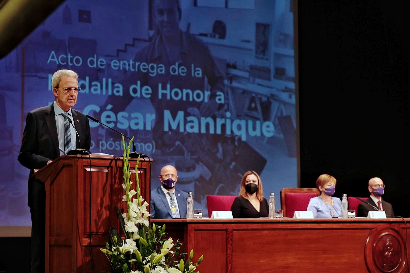 La Universidad de La Laguna homenajea a César Manrique