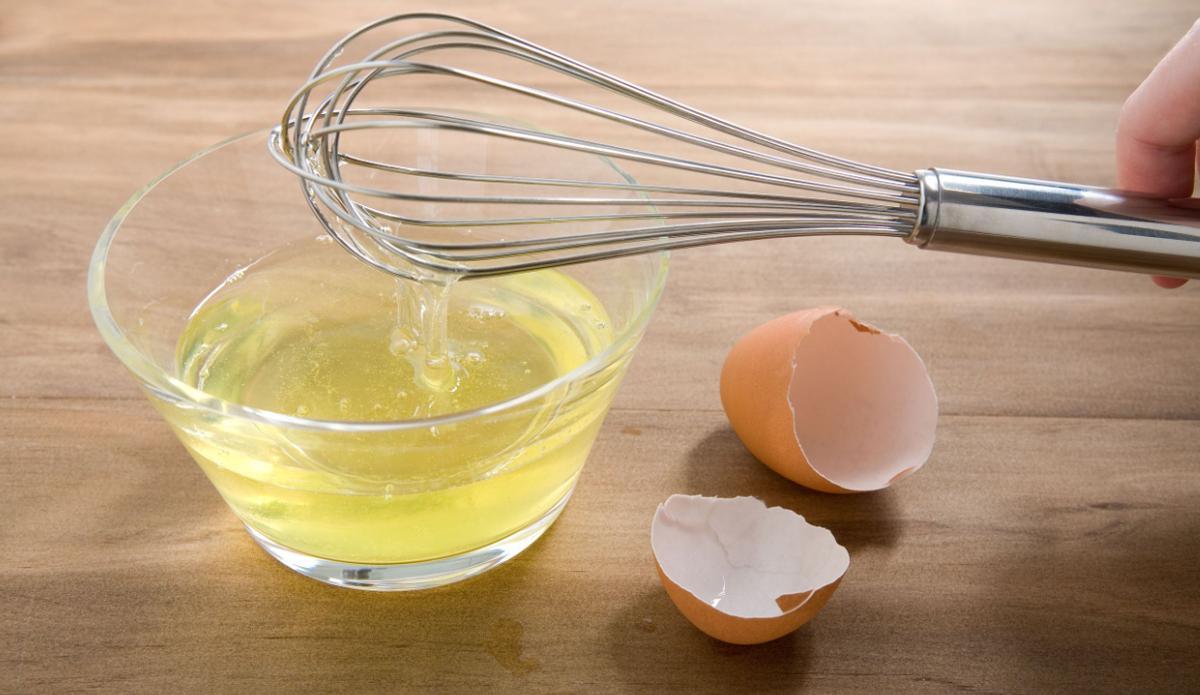 Las claras de huevo son una excelente fuente de proteínas de alta calidad que pueden ser incorporadas en una variedad de platos y recetas.