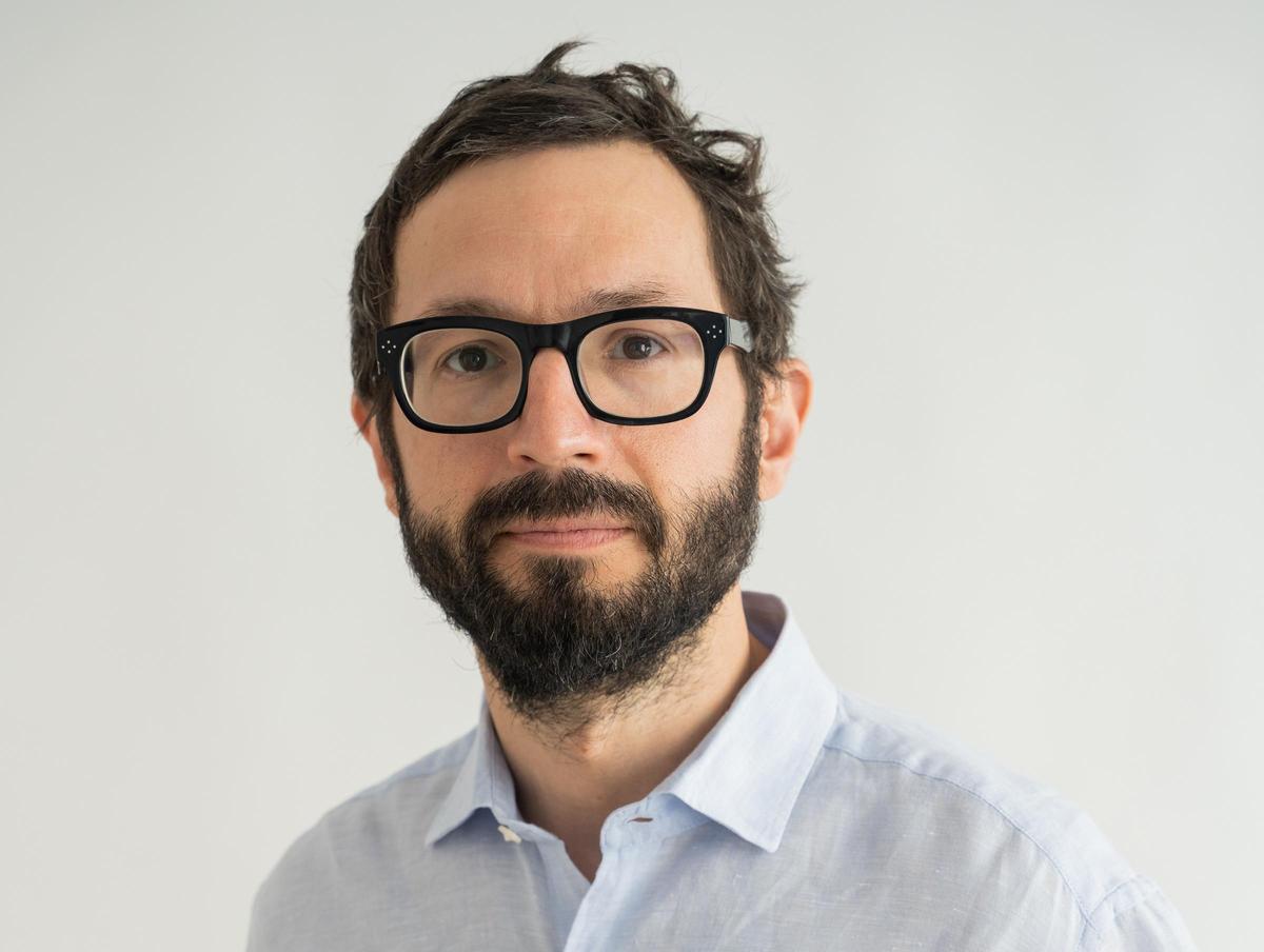 El escritor Francisco Bescós, autor de la novela 'Mantis'.