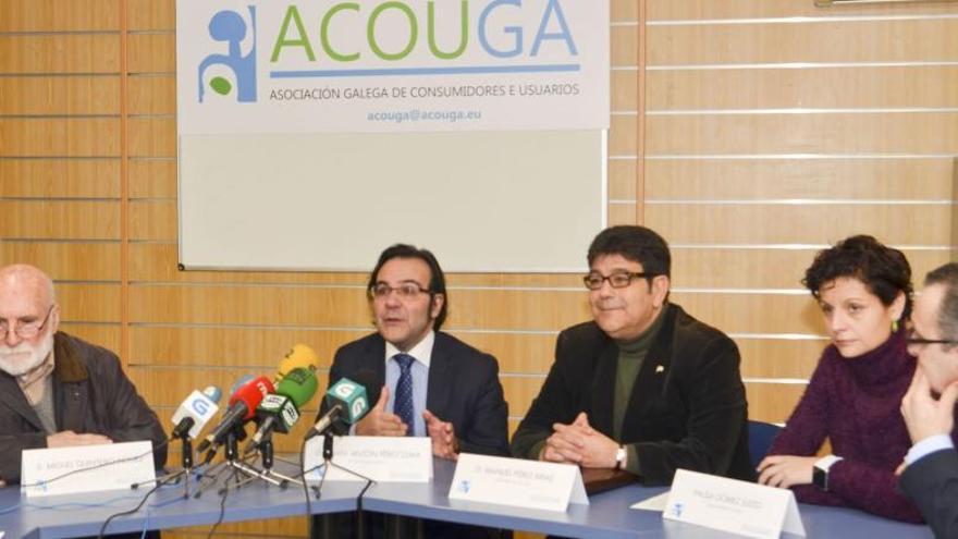 La directiva de Acouga, esta mañana, en una rueda de prensa