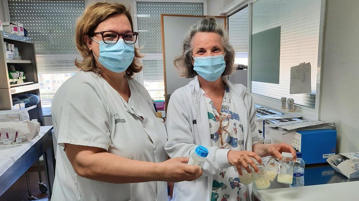 Las doctoras en el Banco de Leche materna del Hospital de Alicante