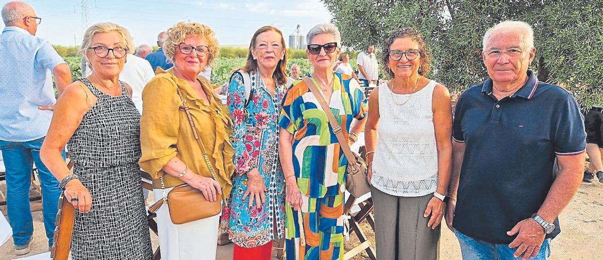 María Francesca Forteza,María Mas, Magdalena Mas, Sebastiana Pascual, Joana Mas y Joan Ripoll.