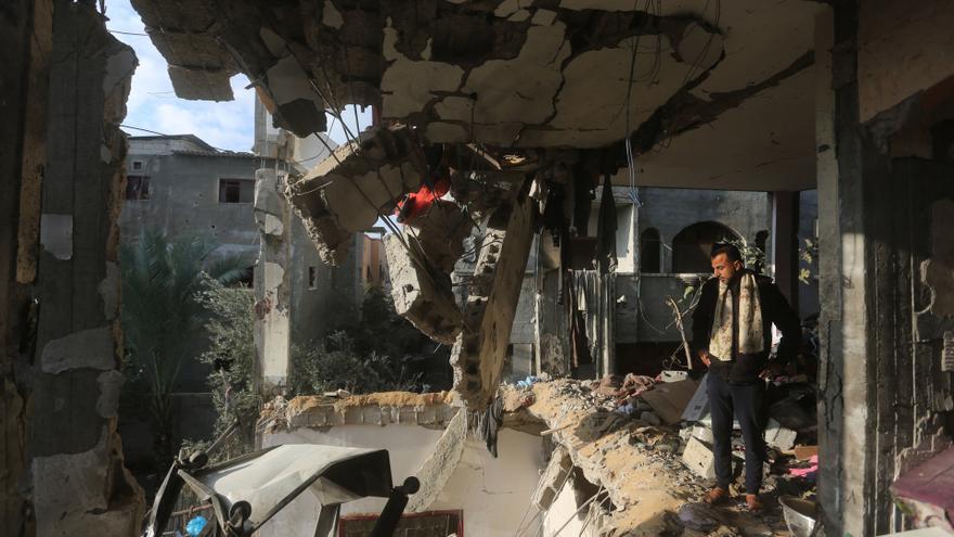 Daños en un edificio bombardeado por el Ejército de Israel en la ciudad de Rafá, en el sur de la Franja de Gazan en una imagen de archivo.