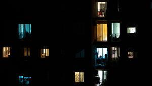 Una veïna perd l’Ingrés Mínim Vital després de rebre una ajuda per arreglar la façana de la seva comunitat