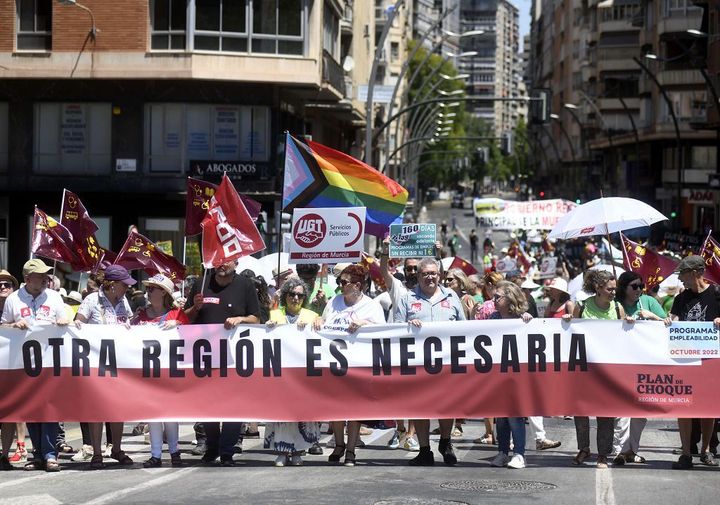 Las mareas se echan a la calle en el Día de la Región de Murcia