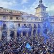 Celebración del ascenso del Real Oviedo  a Primera División el 22 de junio de 2025 en la plaza del Ayuntamiento. | Xuan Cueto