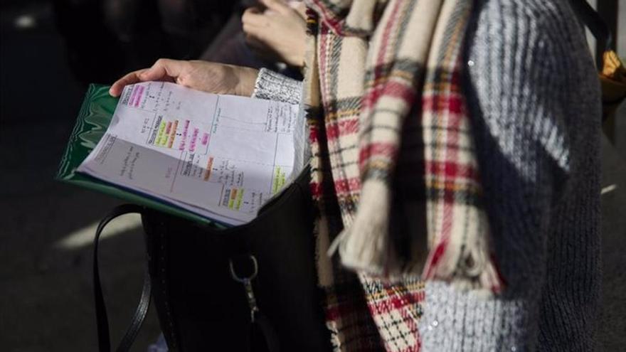 Más de 32.000 aspirantes afrontan el examen MIR en una prueba marcada por la falta de plazas