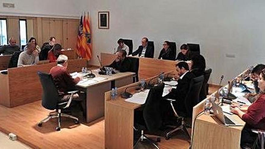 Un momento de la sesión plenaria en la que se aprobaron los presupuestos del Consell de Formentera.