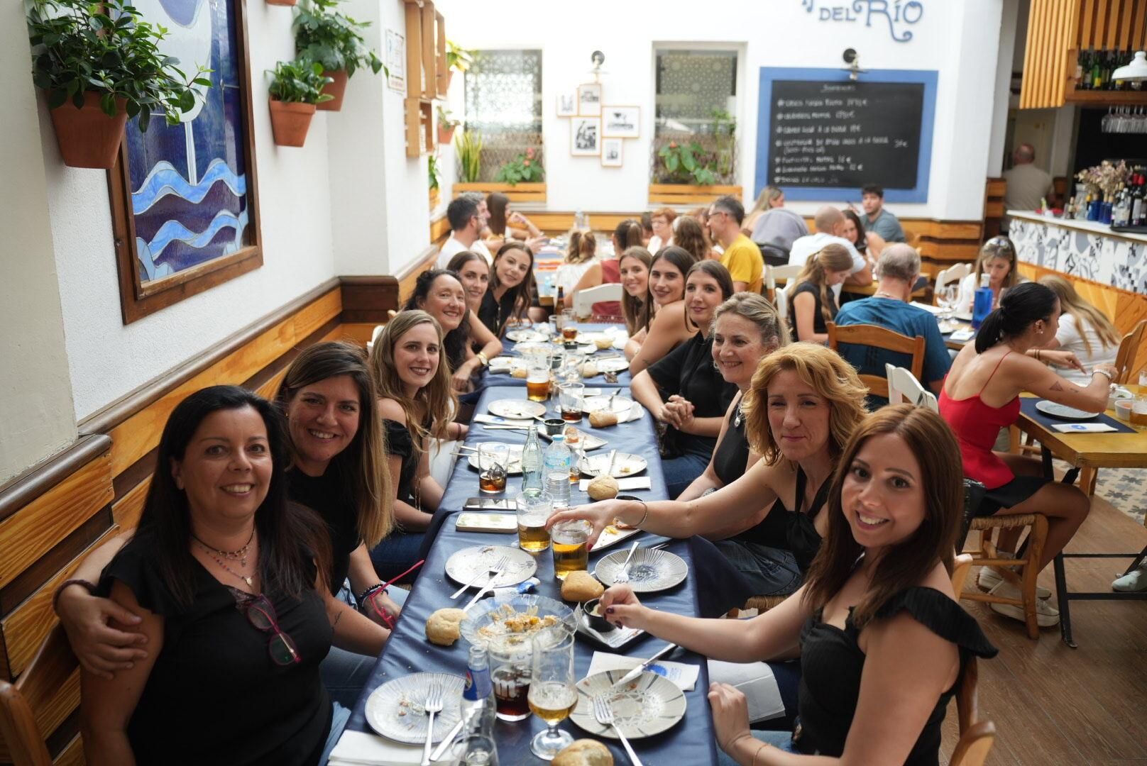 El ambiente en la hostelería cordobesa en el mediodía del Magno Vía Crucis