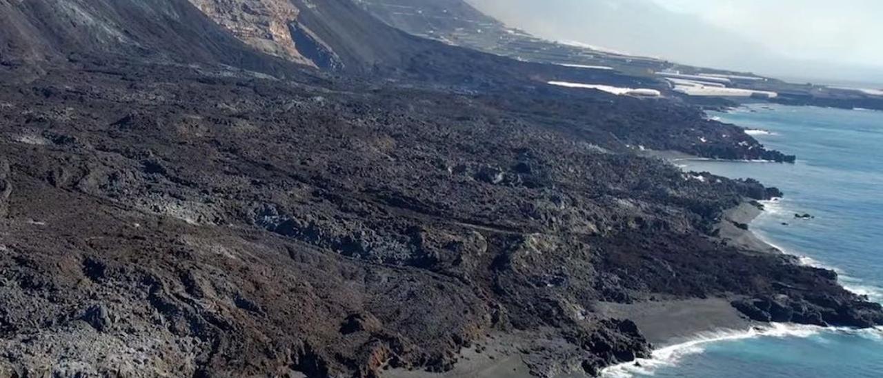 Así son las playas de arena negra de la fajana de La Palma