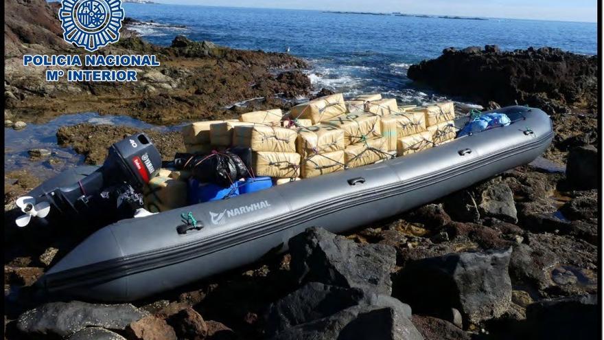 Cuatro detenidos por desembarcar 3.293 kilos de hachís en costas de Canarias