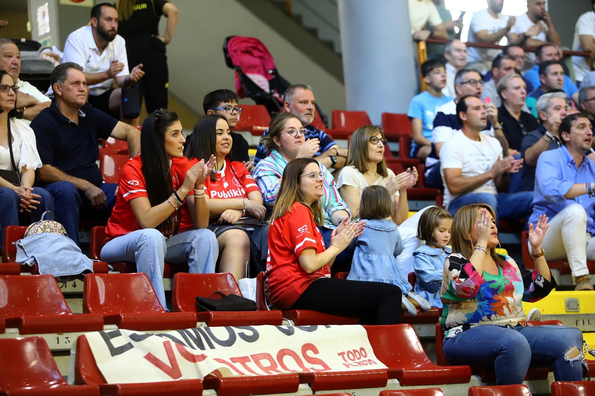 El derbi Córdoba Futsal B - Beconet Bujalance, en imágenes