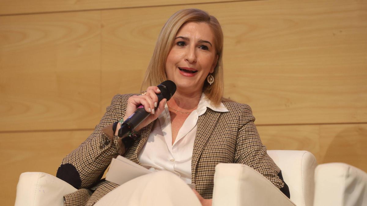 La consellera de Medio Ambiente, Salomé Pradas, durante su intervención.