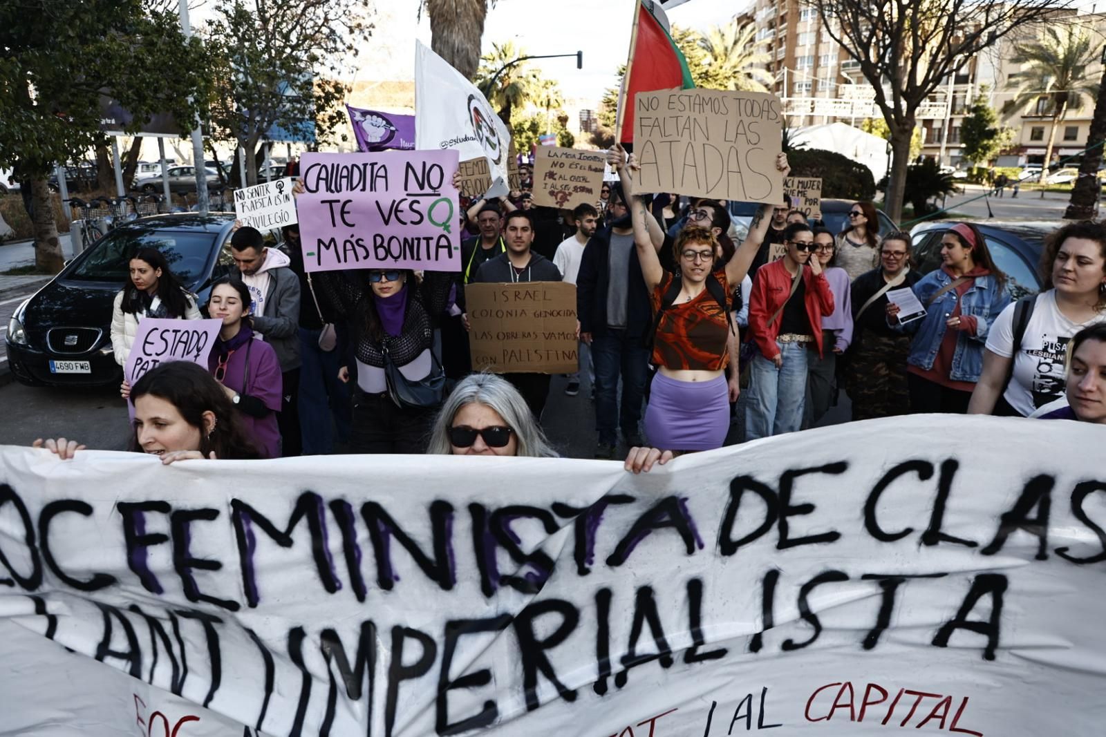 La manifestación de la Asamblea Feminista en València en el 8M