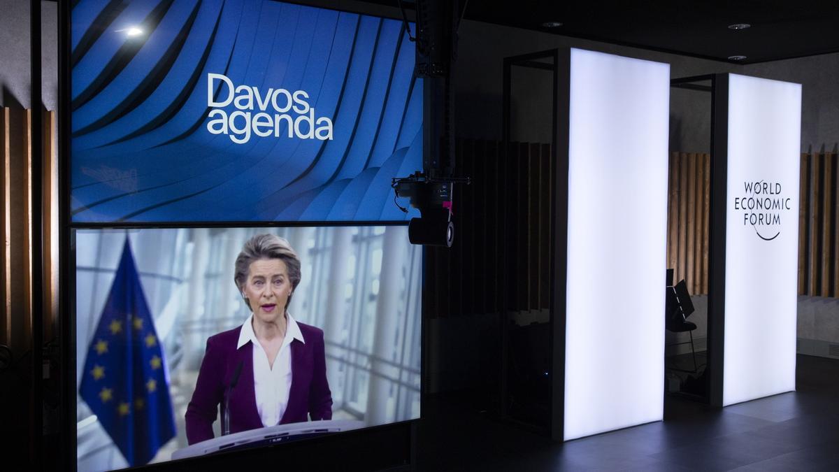 Ursula von der Leyen durante la videoconferencia en el Fórum de Davos