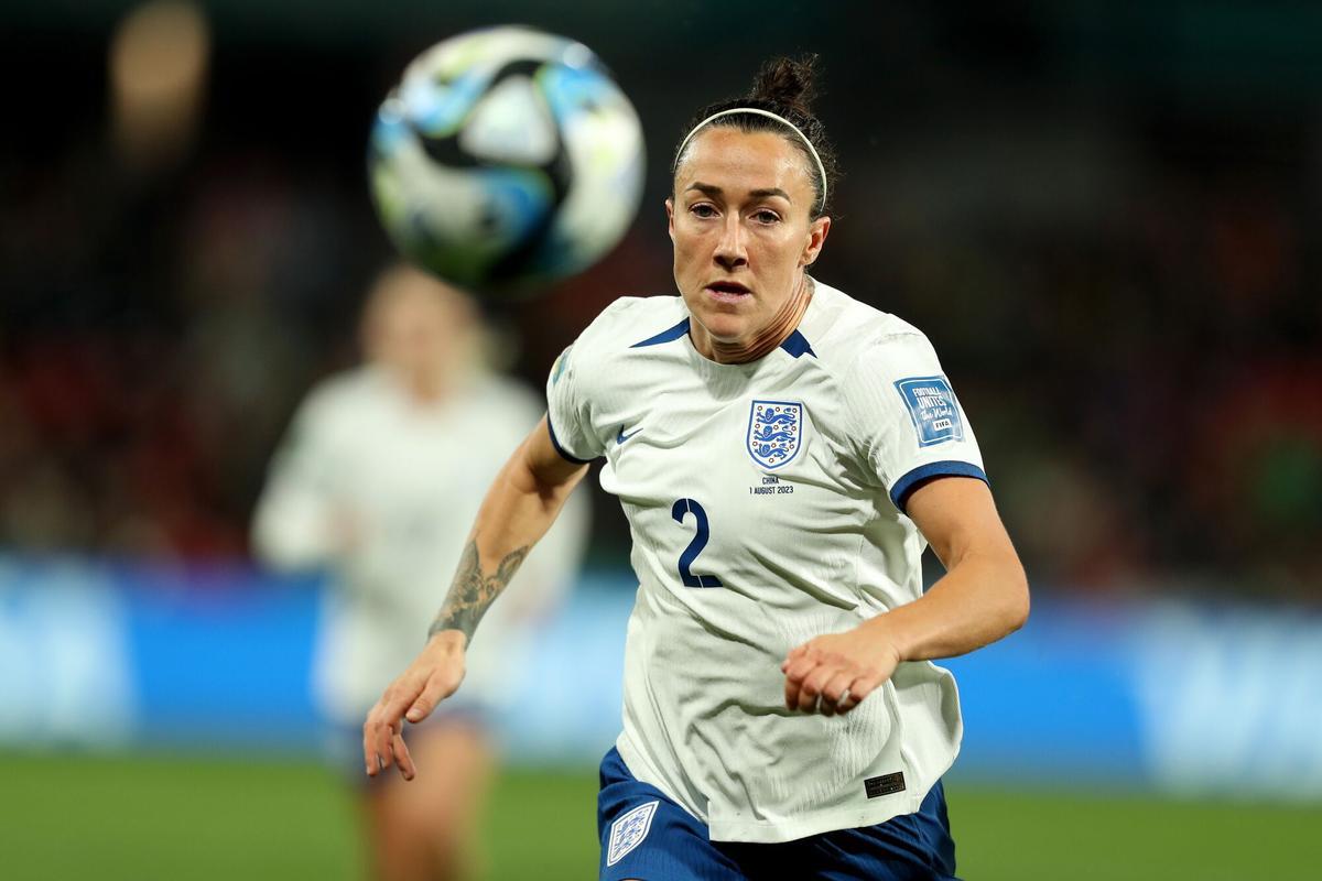 Lucy Bronze durante un partido en el Mundial