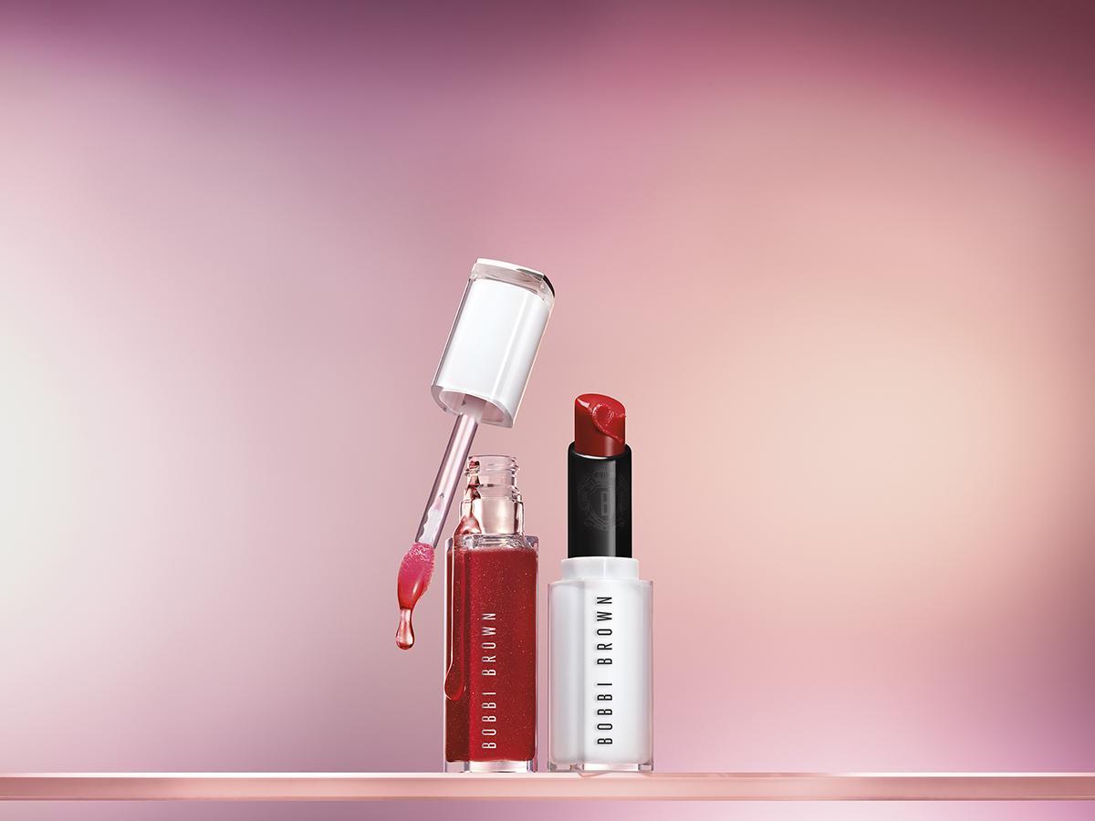 Extra Blushing Lip Oil junto a Extra Lip Tinted Balm, ambos de Bobbi Brown
