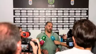 El Badajoz insiste en que el problema con FIFA es burocrático y no económico