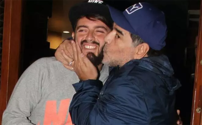 La hija de Maradona dice que su internación domiciliaria fue "una puesta en escena nefasta"