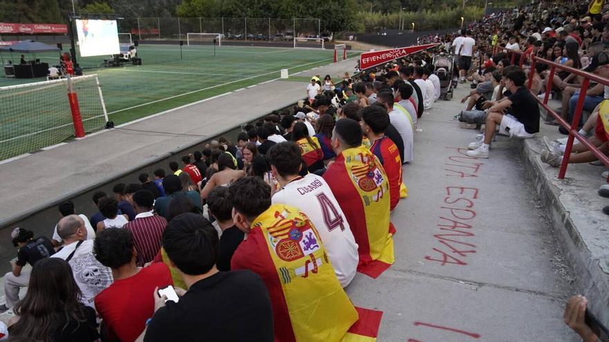Busca't a les imatges del partit de la final del mundial a l'estadi del Nou Congost