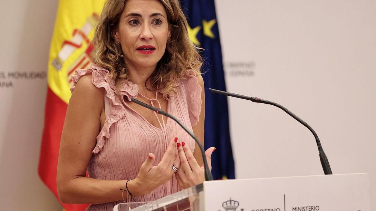 La ministra de Transportes, Movilidad y Agenda Urbana, Raquel Sánchez, en una comparecencia