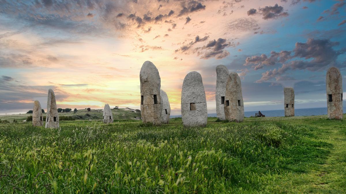 Menhires por la paz, las esculturas más fotogénicas de Galicia