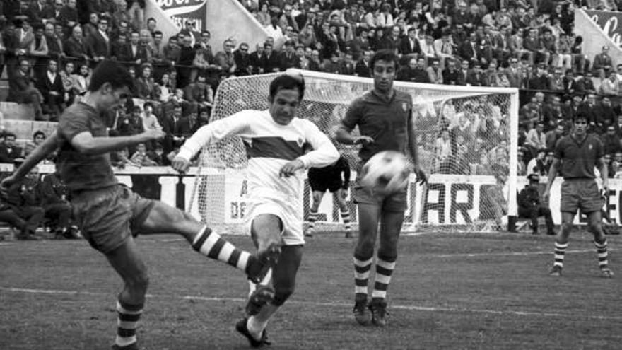 Imagen del partido que disputó el Elche ante el Celta de Vigo en 1970 (1-1).