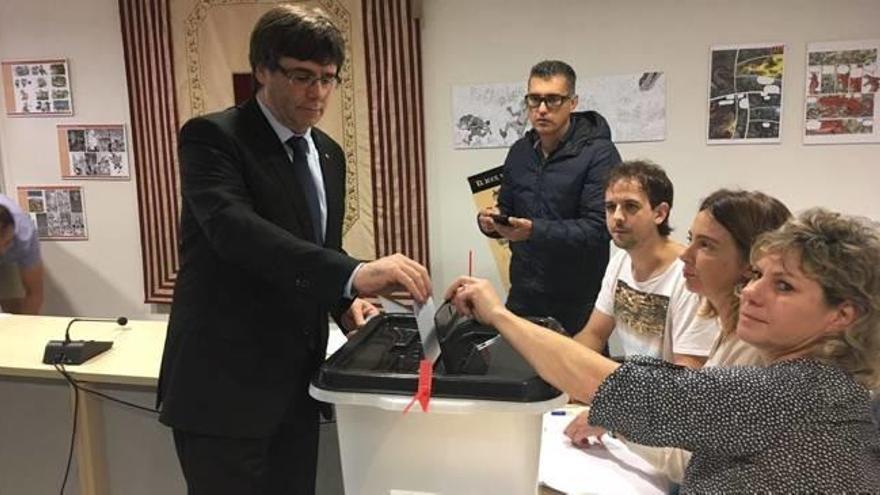 Puigdemont, votant a Cornellà del Terri en el referèndum del passat 1 d&#039;octubre.