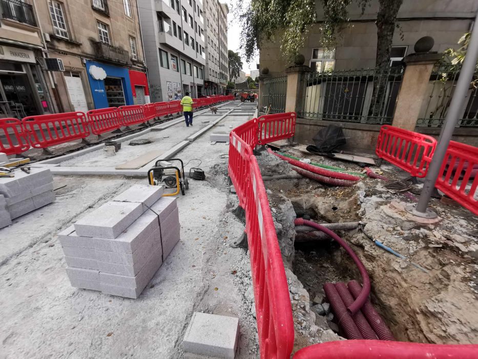 Investigan un singular enterramiento que obliga a parar unas obras en Pontevedra