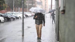 Catalunya activa avisos per fortes ratxes de vent i pluges torrencials davant un divendres en què també s’espera una baixada de les temperatures