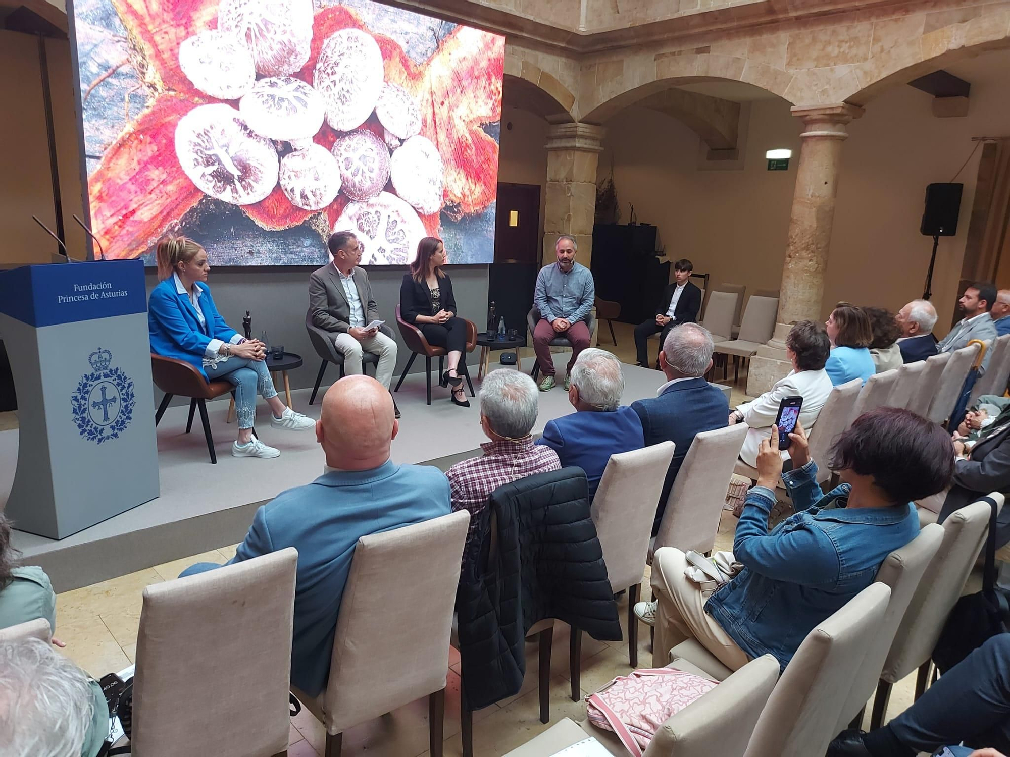 En imágenes: Así fue el XIV Encuentro de Pueblos Ejemplares, que se celebró en Tineo