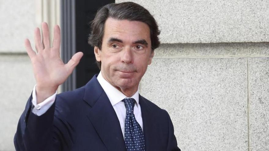 Aznar recuerda a Rajoy que tiene &quot;el deber&quot; de actuar contra un referéndum ilegal