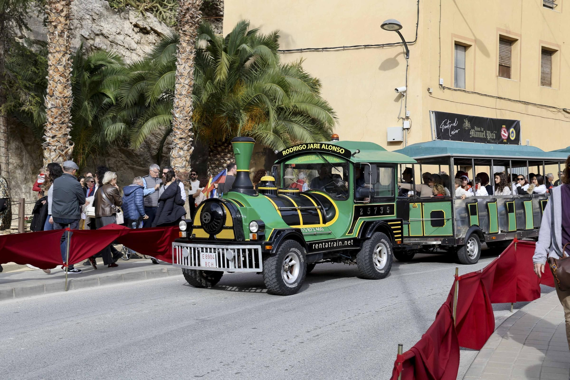 Gran afluencia en la Feria de la Navidad de Xixona