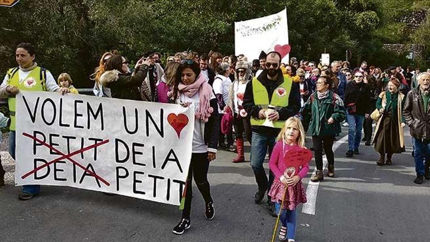 Protesta vecinal contra Petit Deià a principios de año.