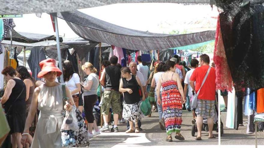 El mercadillo de los martes en su ubicación actual, en Ifeza.