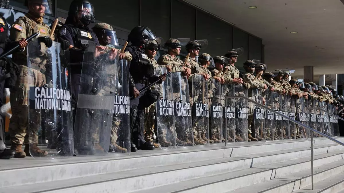 Tensión creciente en EEUU por la coincidencia del despliegue de tropas en Los Ángeles y Texas y el desfile militar en el cumpleaños de Trump