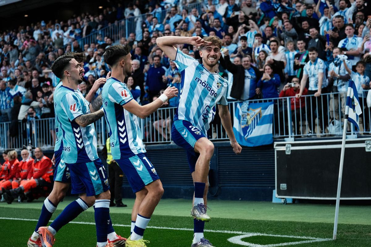 Málaga CF se enfrenta al SD Huesca en La Rosaleda
