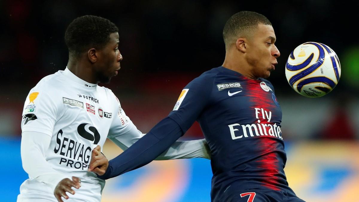 Mbappé con la camiseta del PSG