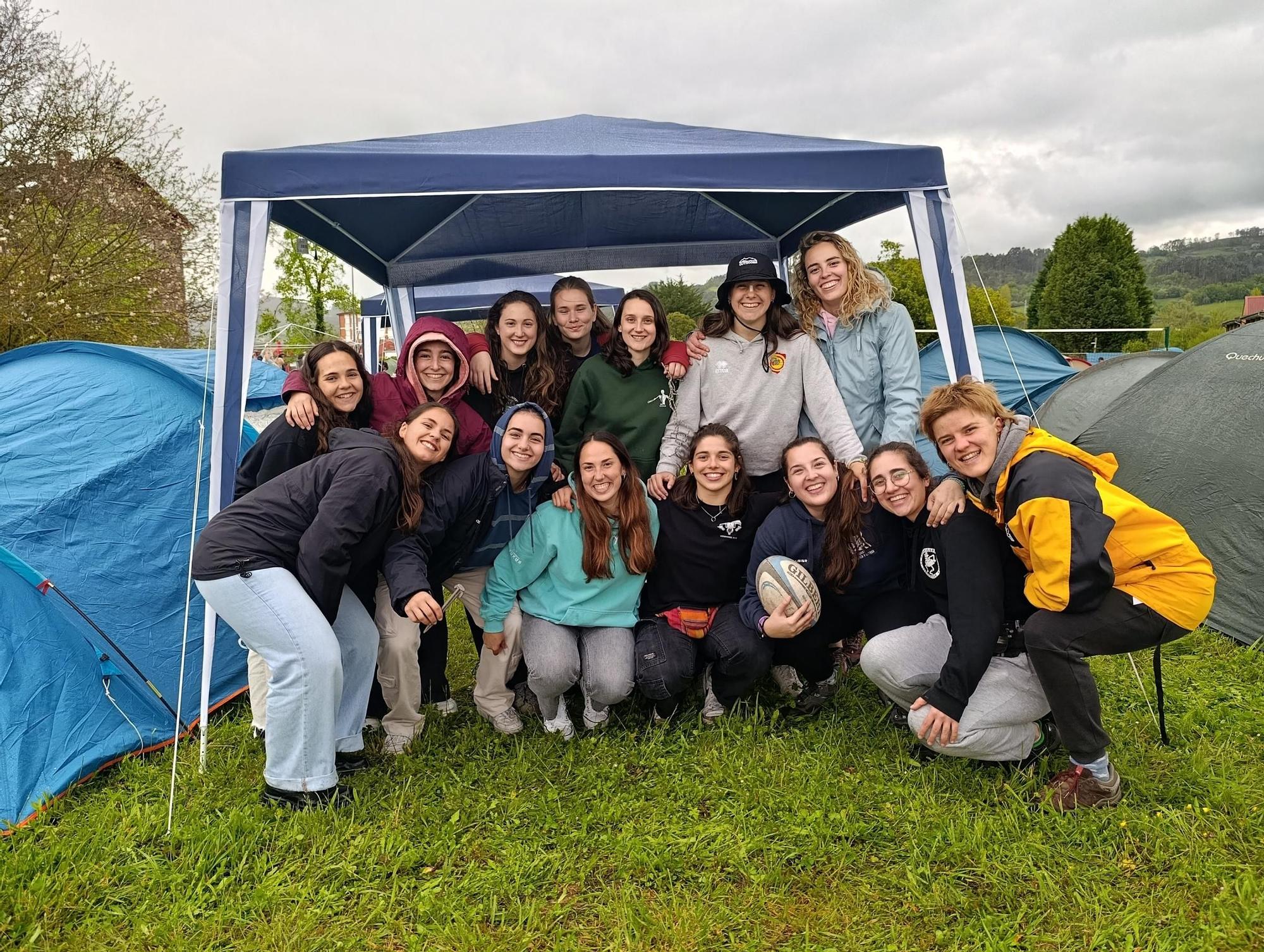El rugby acampa en Grado